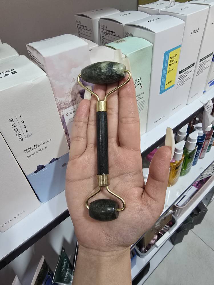 رولر ماساژور صورت سنگی طبیعی (جید رولر) و فلزی - نشکن _رزکوارتز رولر ماساژور صورت سنگی طبیعی (جید رولر) و فلزی - نشکن _رزکوارتز