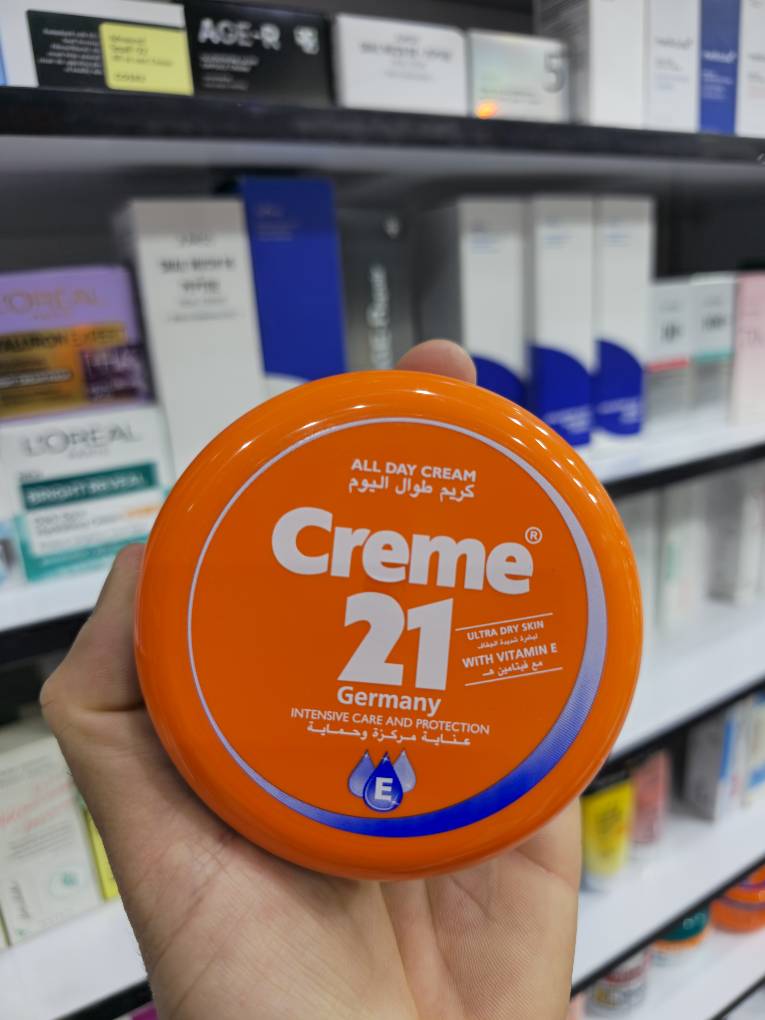 کرم مرطوب کننده کرم 21 المانی مدل VITAMIN E حجم 150 میلی لیتر کرم مرطوب کننده کرم 21 المانی مدل VITAMIN E حجم 150 میلی لیتر