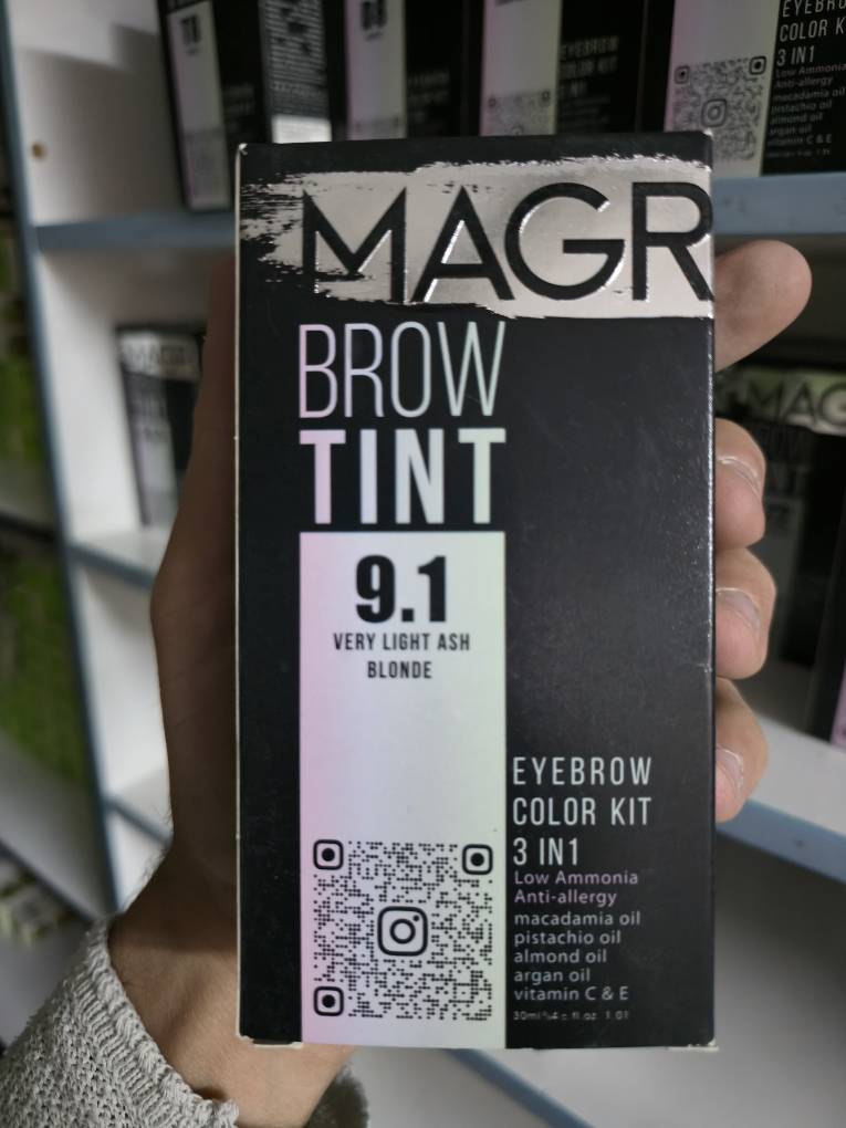 کیت رنگ ابرو حرفه ای ماگرای بلوند خاکستری خیلی روشن شماره 9.1 کیت رنگ ابرو حرفه ای ماگرای بلوند خاکستری خیلی روشن شماره 9.1